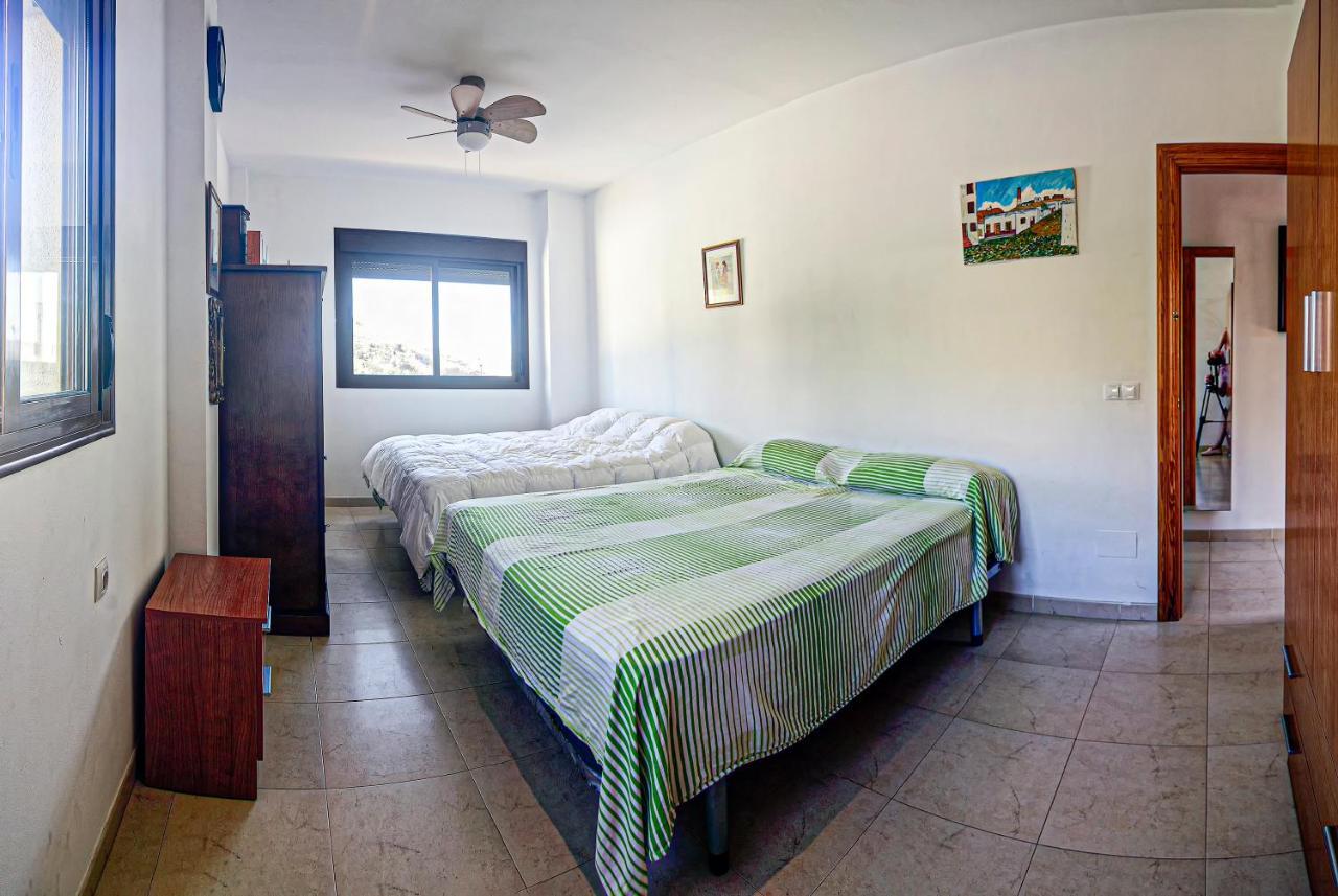 הוילה אדרה Casa Playa De Guainos מראה חיצוני תמונה