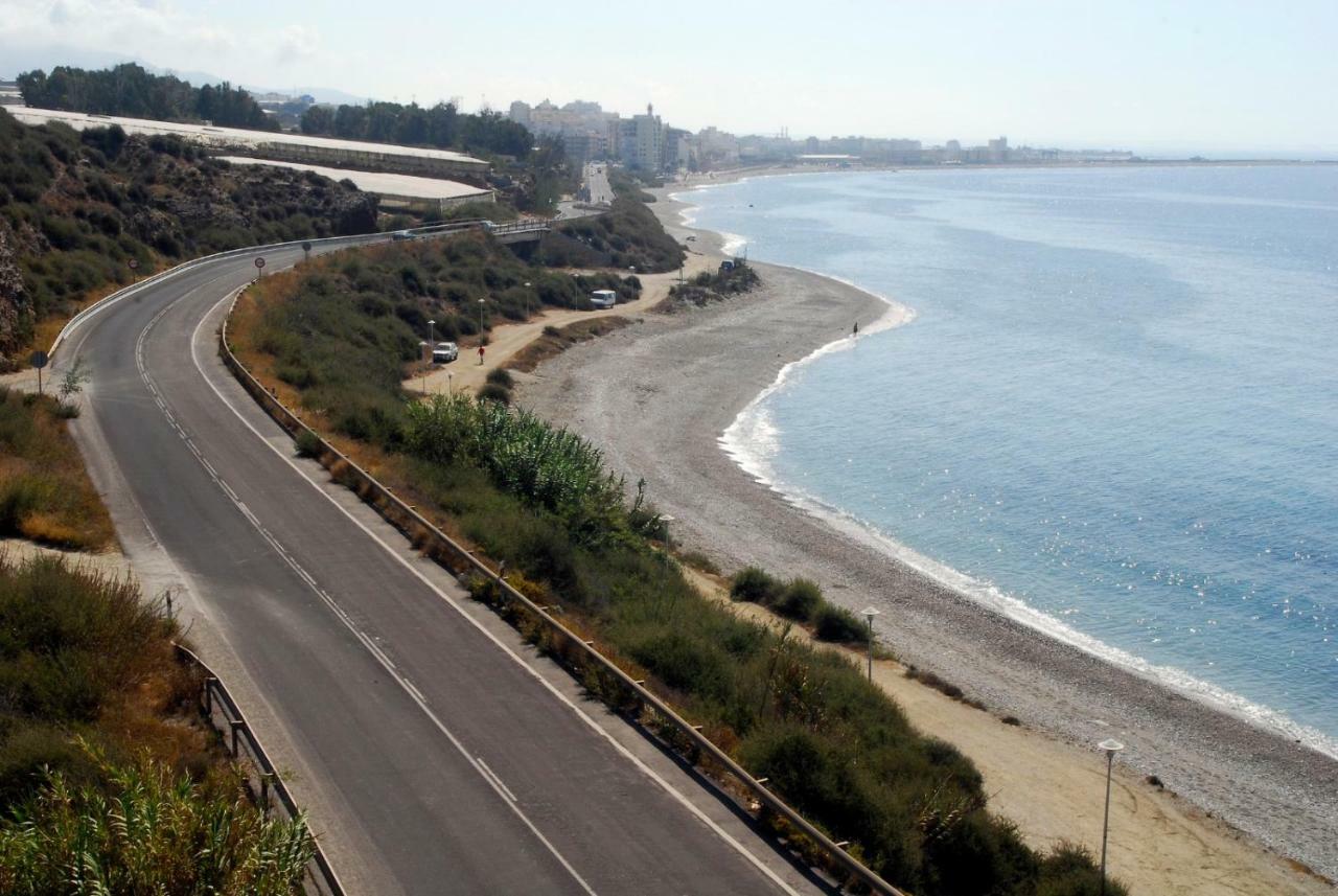 הוילה אדרה Casa Playa De Guainos מראה חיצוני תמונה